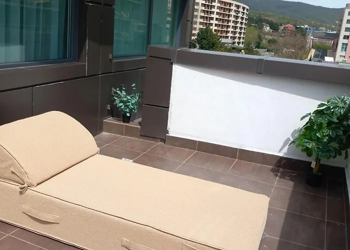 Апартаменты силви съни бийч плаза Солнечный берег