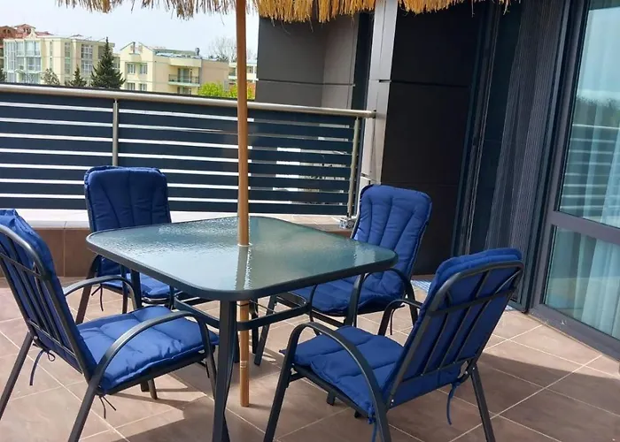 Апартаменты силви съни бийч плаза *